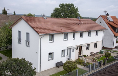 Zirndorf Apartamento | Acogedora casa de vacaciones (65 m²) con balcón y conexión inalámbrica a internet gratuita.