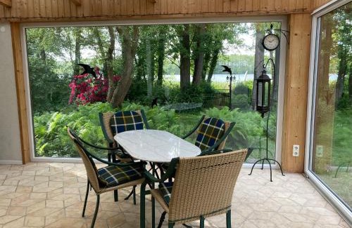 Oberhavel Casa | Gemütliches Ferienhaus am See, privater Steg, bei Berlin