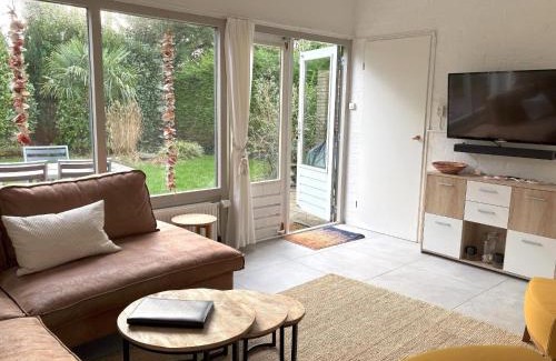 Warmenhuizen Casa | Gemütliches, helles Ferienhaus mit privatem Garten in gepflegtem Ferienpark