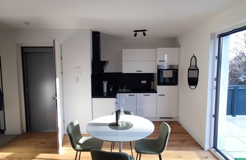 Floridsdorf Apartamento | Gemütliches Penthouse Umbrella mit Zwei Großen Terrassen mit Whirlpool