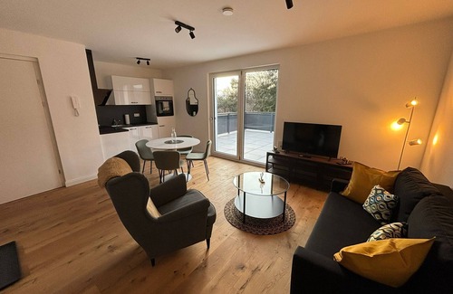 Floridsdorf Apartamento | Gemütliches Penthouse Umbrella mit Zwei Großen Terrassen mit Whirlpool