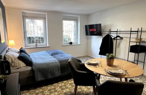 Arnsberg Apartamento | Gemütliches Zimmer mit Bad und eigenem Eingang in Altstadtvilla