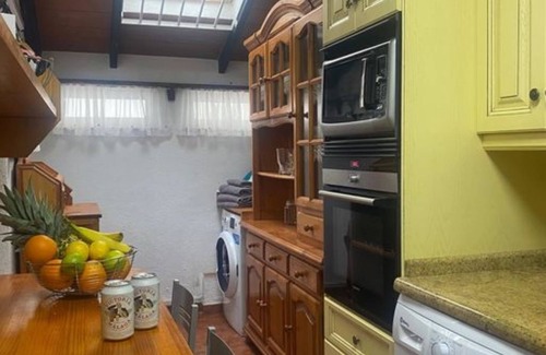 Cabrita Casa | Gem Beach House Pool Sports Club Water Front Rooftop BBQ