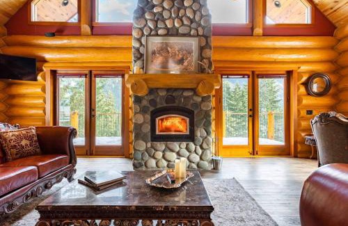 Sunshine Valley Chalet De Esquí | Gem by Manning Park: Luxury Loghouse “Ravenloft”