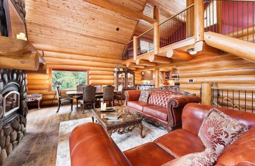 Sunshine Valley Chalet De Esquí | Gem by Manning Park: Luxury Loghouse “Ravenloft”