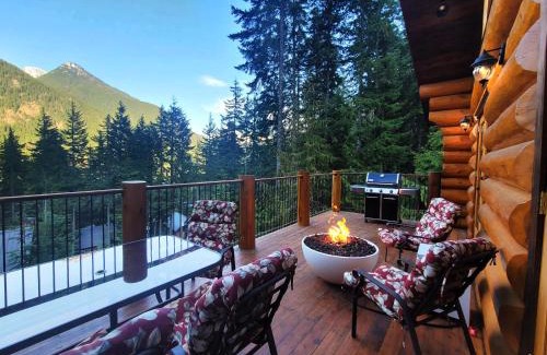 Sunshine Valley Chalet De Esquí | Gem by Manning Park: Luxury Loghouse “Ravenloft”