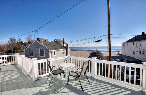 Fairfield Casa | Gem by the Long Island Sound