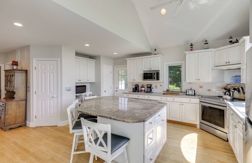 Bonnet Shores Casa | Gem of Narragansett Beach, House Retreat!