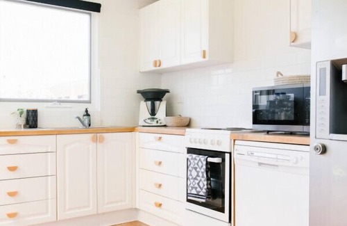 Glenelg East Casa | Gem on Maxwell - Summer holiday @ The Bay