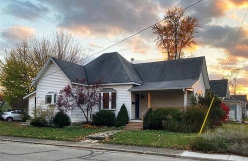 Fortville Casa | Gem on Pearl, Fortville, IN - Near Ruoff Music Ctr