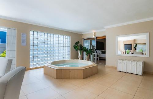 West Beach Casa | Gem with indoor jacuzzi