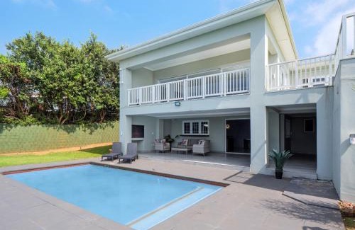 Durban North Apartamento | Gemmell Place by Host Agents
