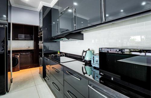 Durban North Apartamento | Gemmell Place by Host Agents
