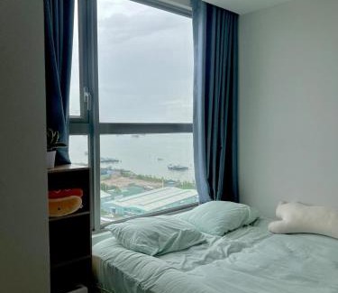 District 7 Apartamento | GenBee Harbour View - Infinity swiming pool