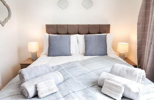 Landore Apartamento | Generous House near The Liberty Stadium