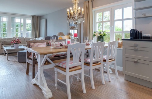 Keitum Apartamento | Generously proportioned vacation apartment in the beautiful captain's village of Keitum!
