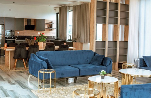 Gikondo Cama Y Desayuno | Genesis and Gilgal Residence