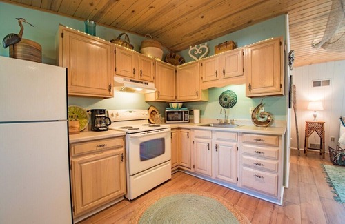 Lake Geneva Apartamento | Geneva Beach House Delavan Suite |Easy .5 Mile Walk to the Lake |Shared Backyard |Parking