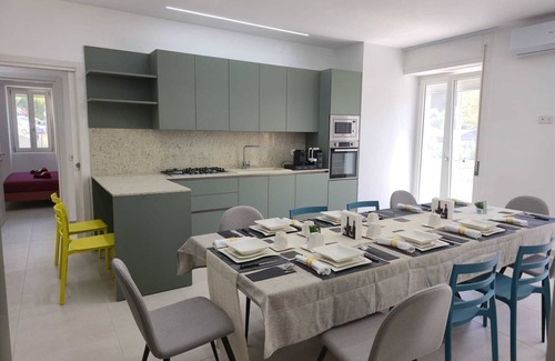 Gaeta Apartamento | Geneva House: luxury beachfront apartment with parking space and renowned view