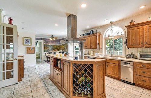 Geneva Casa | Geneva Vacation Rental w/ Vineyard & Lake Views!
