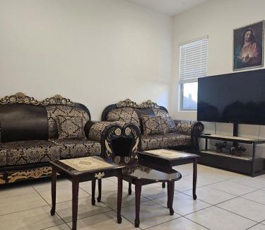Maryvale Apartamento | genie palace at statefarm stadium
