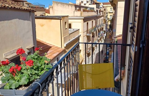 Corso dei Mille - Sant'Erasmo Apartamento | Genius Home - Bright apartment in the heart of the historic center