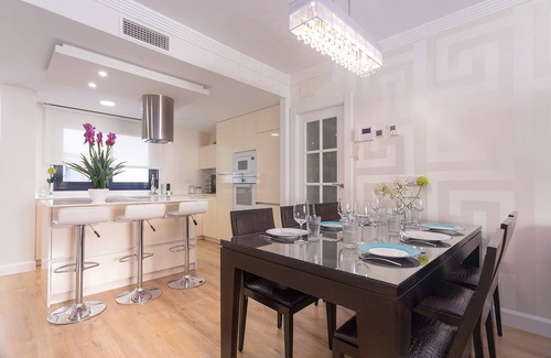 Camino de Ronda Apartamento | Genteel Home Velazquez