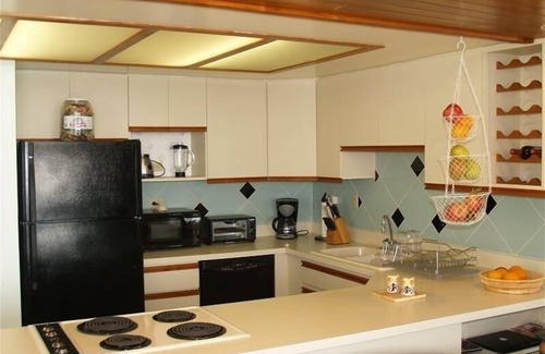 Makaha Condominio | Lujo asequible real ~ 1250 s. f Beauty ~ Unidad grande frente a la playa
