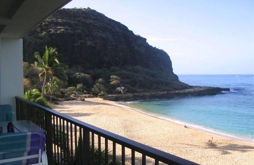 Makaha Condominio | Lujo asequible real ~ 1250 s. f Beauty ~ Unidad grande frente a la playa