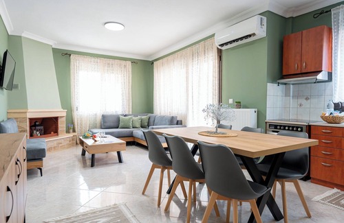 Vatopedi Apartamento | Genuine local lifestyle in a small peaceful village, all year round.