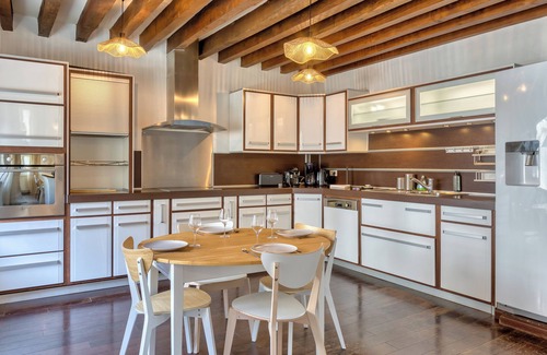 Quartier Pasteur Apartamento | Geoffroy, sublime duplex à proximité de la place du vieux marché