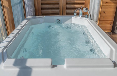 Geoje Casa | Geoje Daesan Oceanview Spa Pension