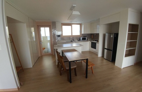 Irun-myeon Apartamento | Geoje Island Sunrise Attractions Apartamentos (Room3)