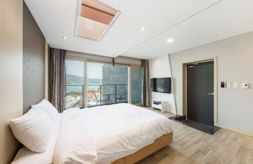 Irun-myeon Casa | Geojedo C&sky2 Resort