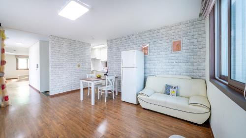 Irun-myeon Casa | Geoje Lohas Condo Pension