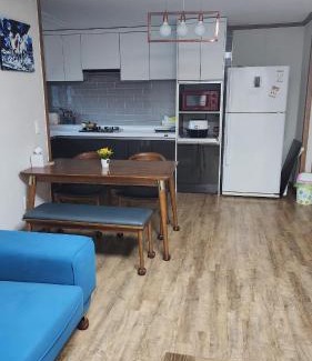 Geoje Apartamento | Geoje Seaside Luxury Family Villa
