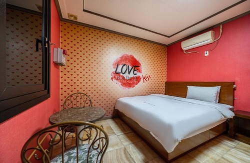 Somun Hotel | Geojedo Gohyeon Surim