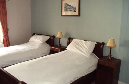 Mere Hotel | The George Inn