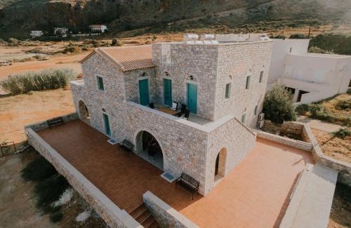 Neo Itilo Apartamento | George SeaFront Suites
