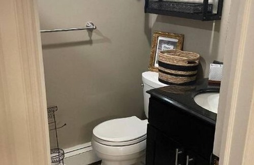 Elmont Apartamento | GEORGEOUS PRIVATE UNIT IN QUIET RESIDENTIAL NEIGHBORHOOD