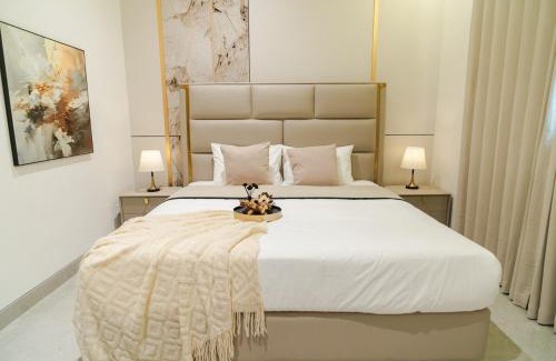 George Town Casa | Georgetown Elegant Golden Jacuzzi KTV 5BR 16pax E