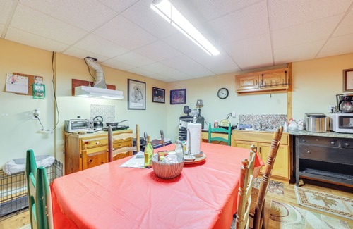 Young Harris Apartamento | Georgia Home w/ 2 Fire Pits & Creek Access!