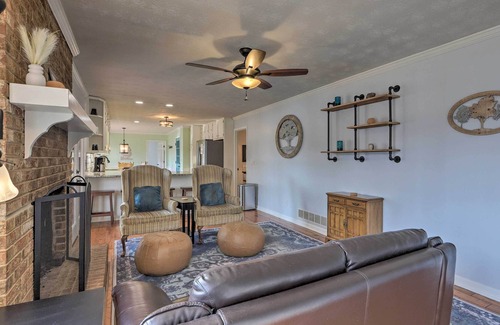 Conyers Casa | Georgia Lakefront Getaway: Dock, Fire Pit!