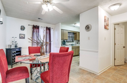Stone Mountain Casa | Georgia Townhome - 3 Mi to Stone Mountain Park!