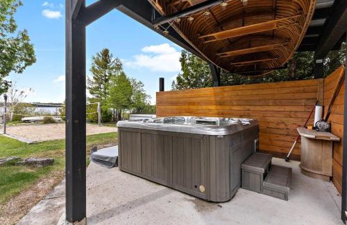 Tobermory Casa | Georgian Legendary Tobermory Retreat With Hot Tub