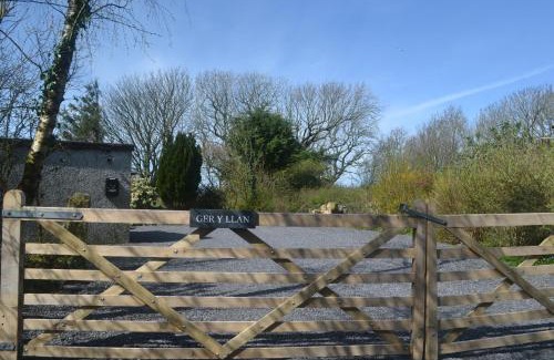 Bodffordd Casa | Ger Y Llan