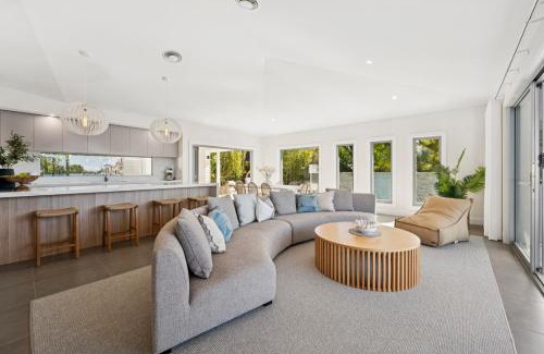Korora Casa | Gerald's Break Away - Style and luxury with Pool