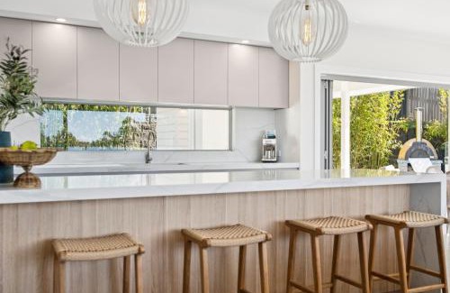 Korora Casa | Gerald's Break Away - Style and luxury with Pool