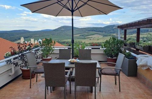 Dunaszentmiklos Apartamento | Gerecse View Apartman