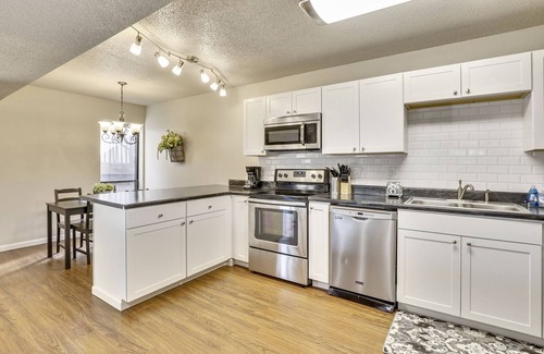 Germantown Condominio | Germantown 2br Largas estancias